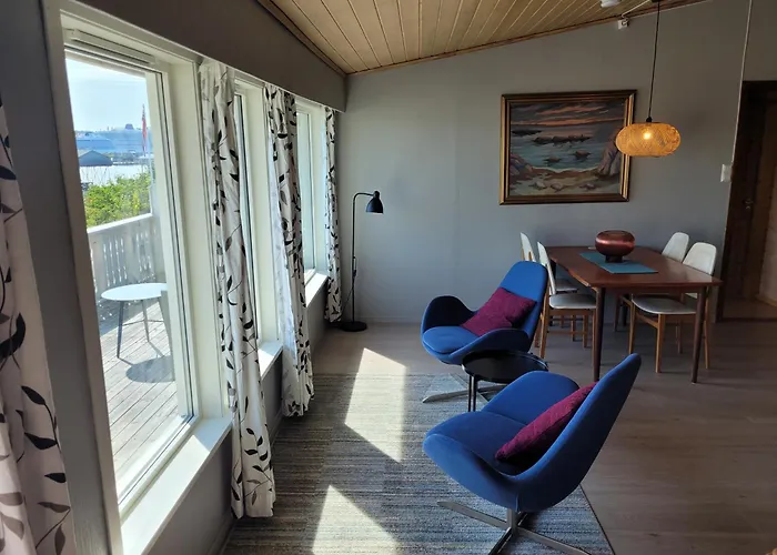 Lovely Views Across The Fjord, Free Parking Apartament *