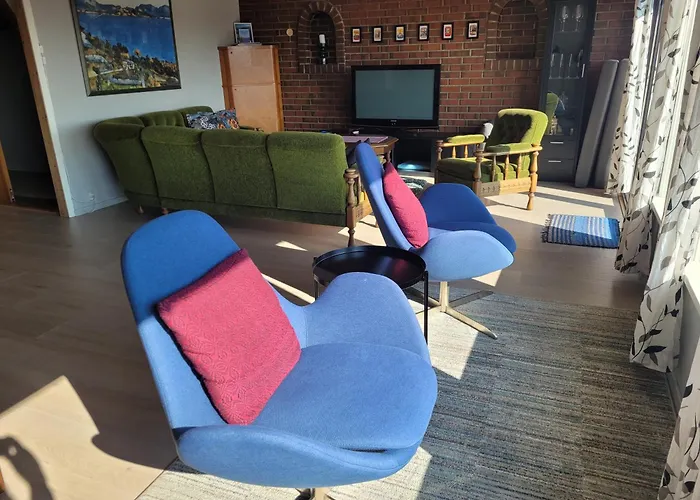 Lovely Views Across The Fjord, Free Parking Apartament